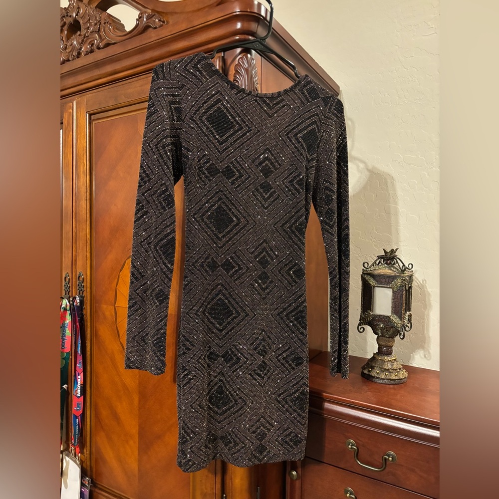 Windsor Black Glitter Geometric Long Sleeve Dress